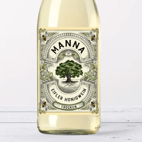 Botella de hidromiel "Maná" con una etiqueta vintage dibujada a mano por Agi Amri.